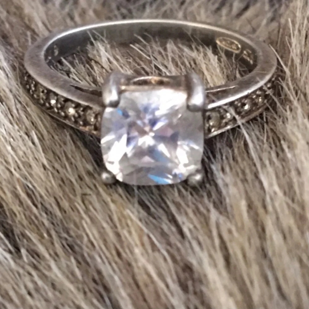Vintage Avon .925 sterling silver CZ heart ring